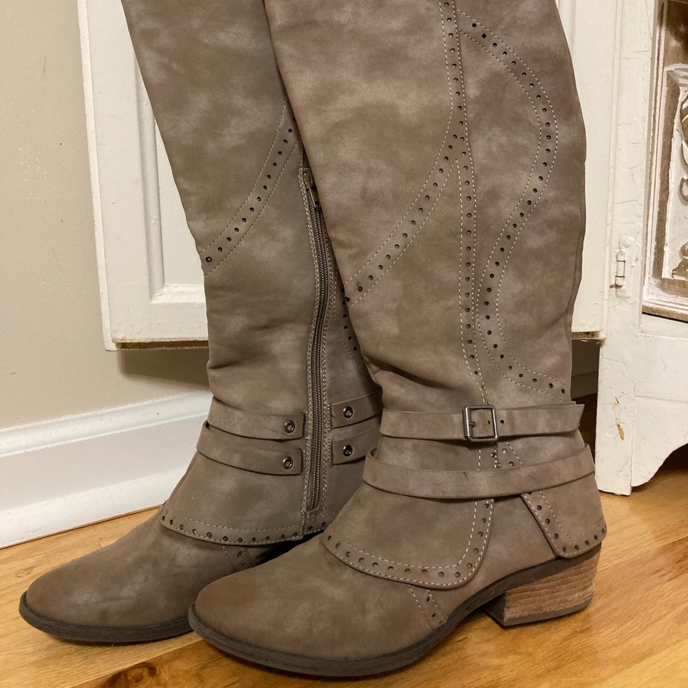 Below the knee boots